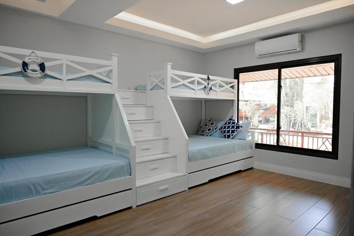 Redwood Cabin Bolinao Exterior foto